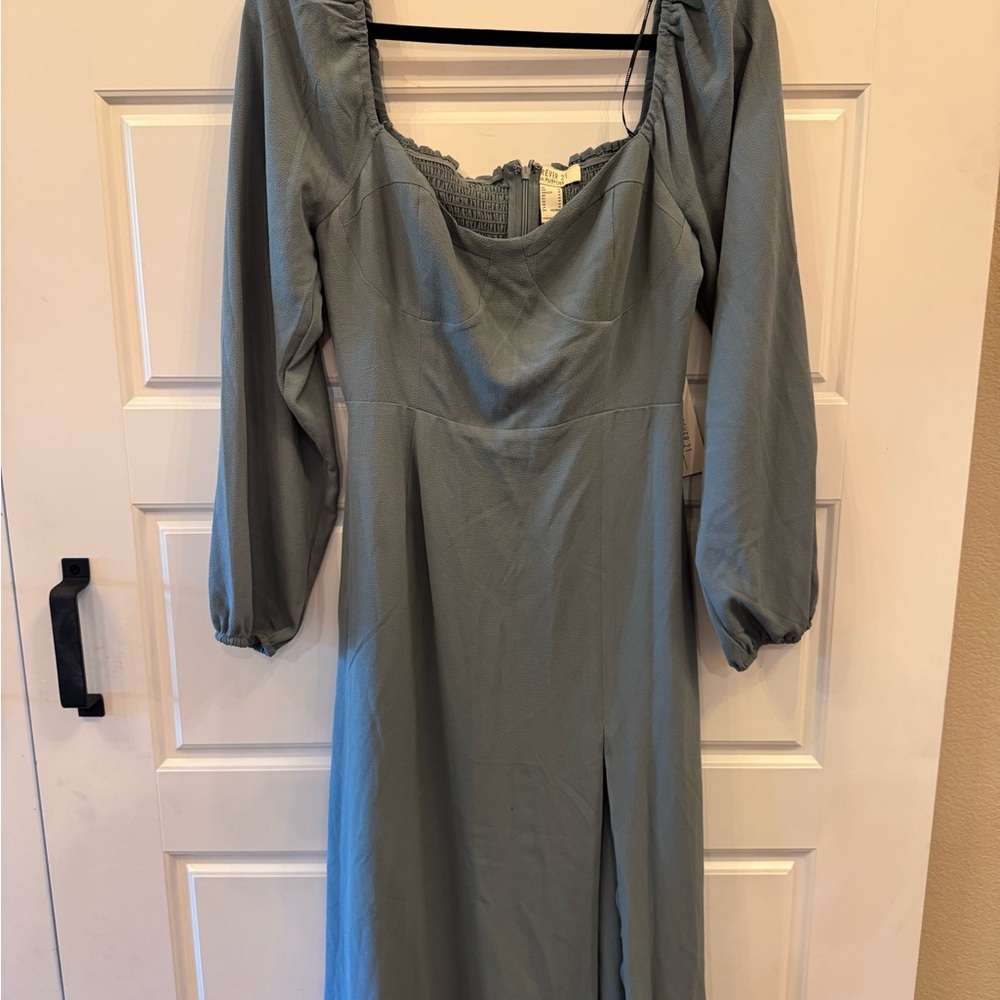 Forever 21 Green Puff Sleeve dress